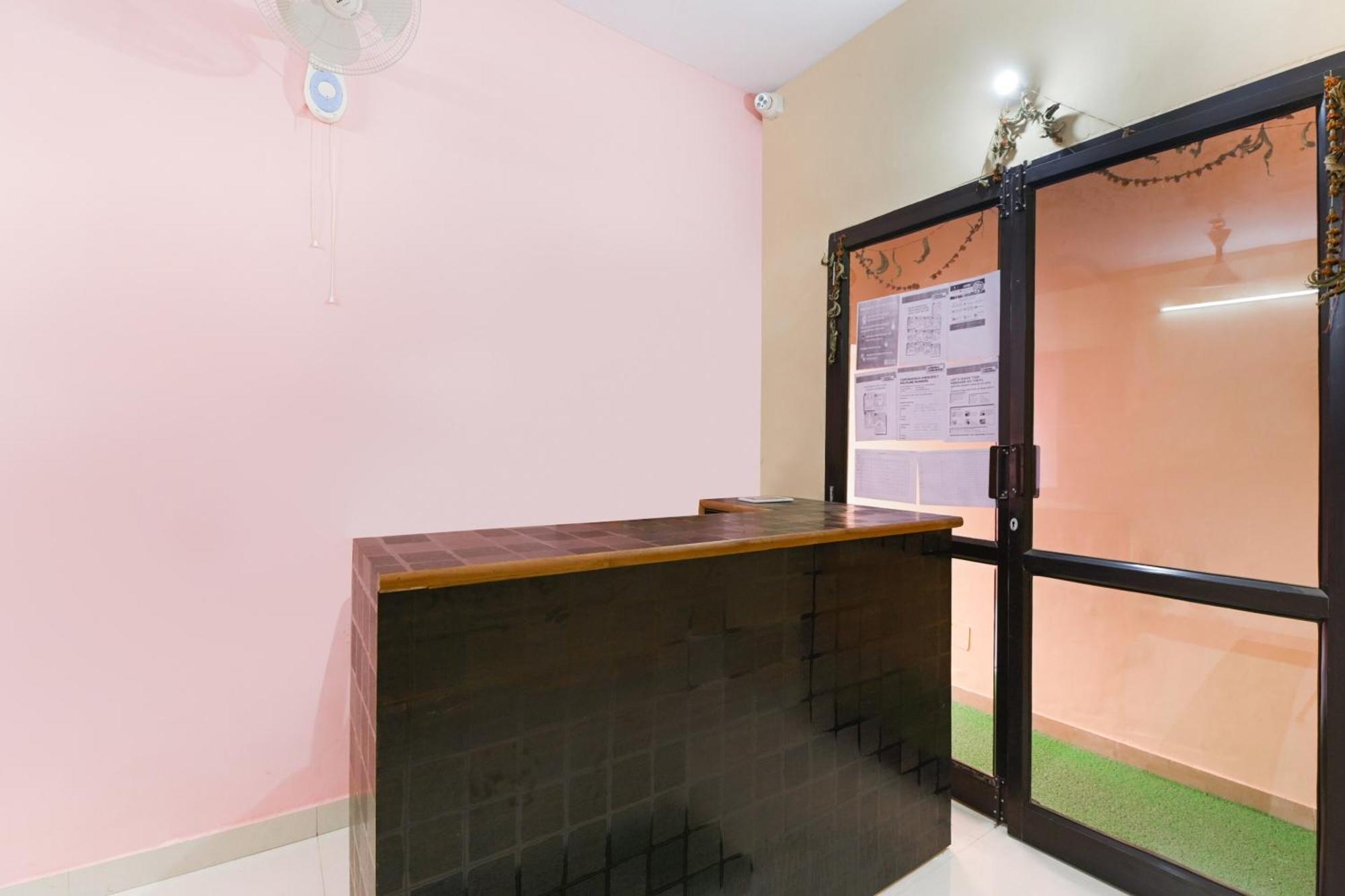 Spot On 76159 Siya Hotel Dźajpur Zewnętrze zdjęcie
